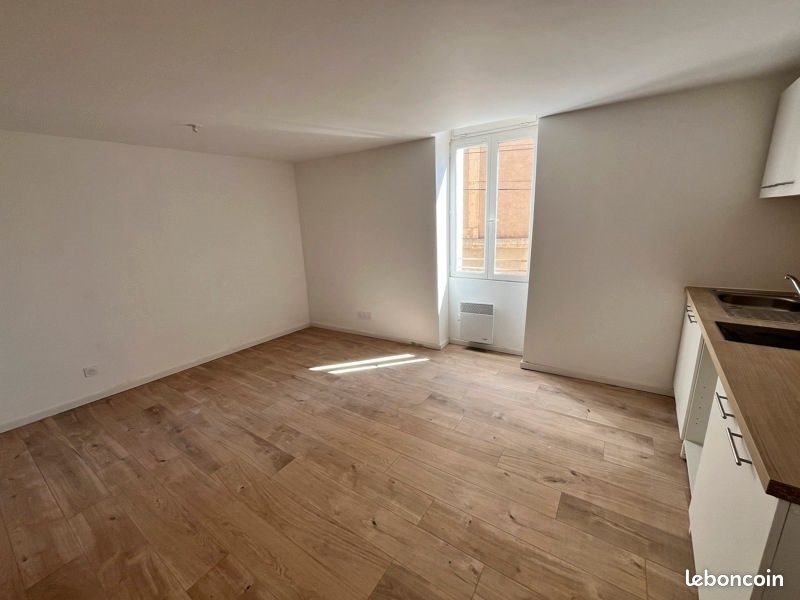 Appartement à louer, 44m², Bessan