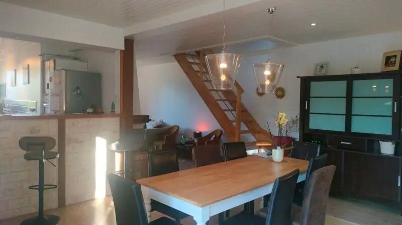 Maison à louer, 174m², Saint-Pardoux-la-Rivière