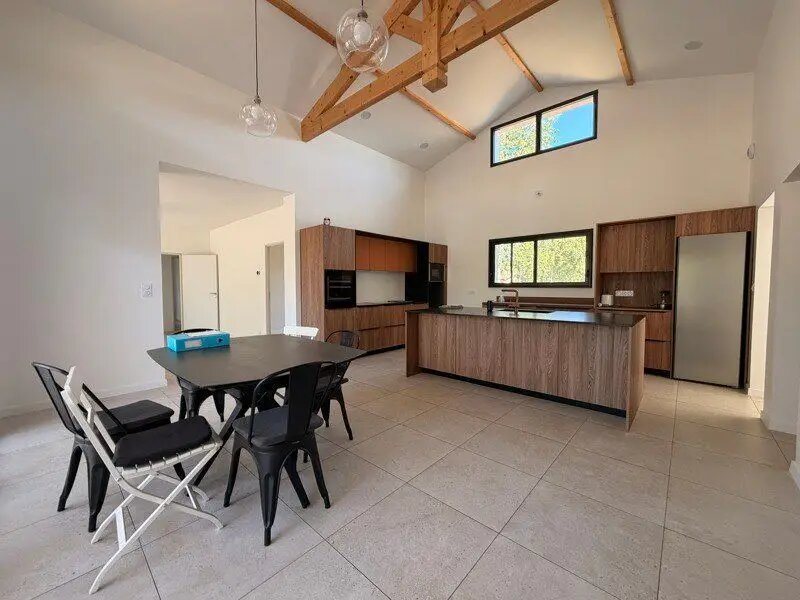 Maison à louer, 163m², Le Pian-Médoc