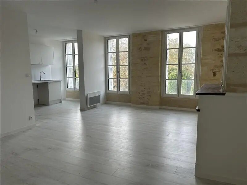Appartement à louer, 70m², Blaye
