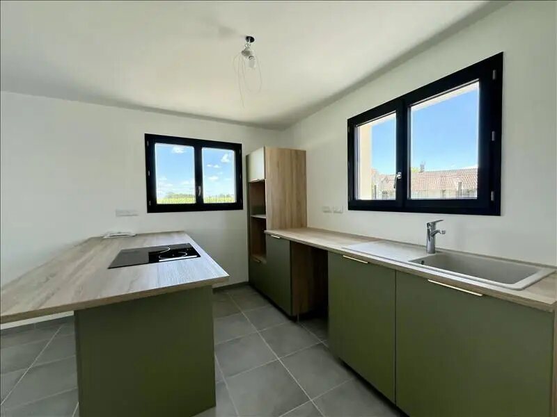 Maison à louer, 83m², Tauriac