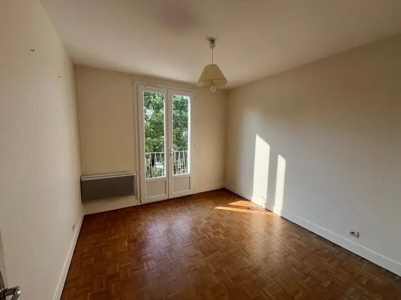 Appartement à louer, 95m², Galgon