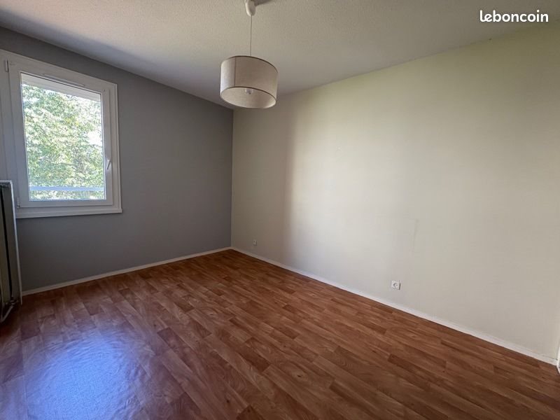 Appartement à louer, 68m², Talence