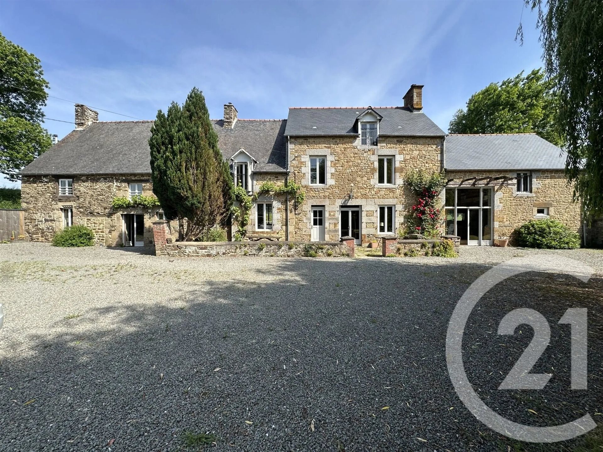 Maison à vendre, 383m², Noyal-sous-Bazouges