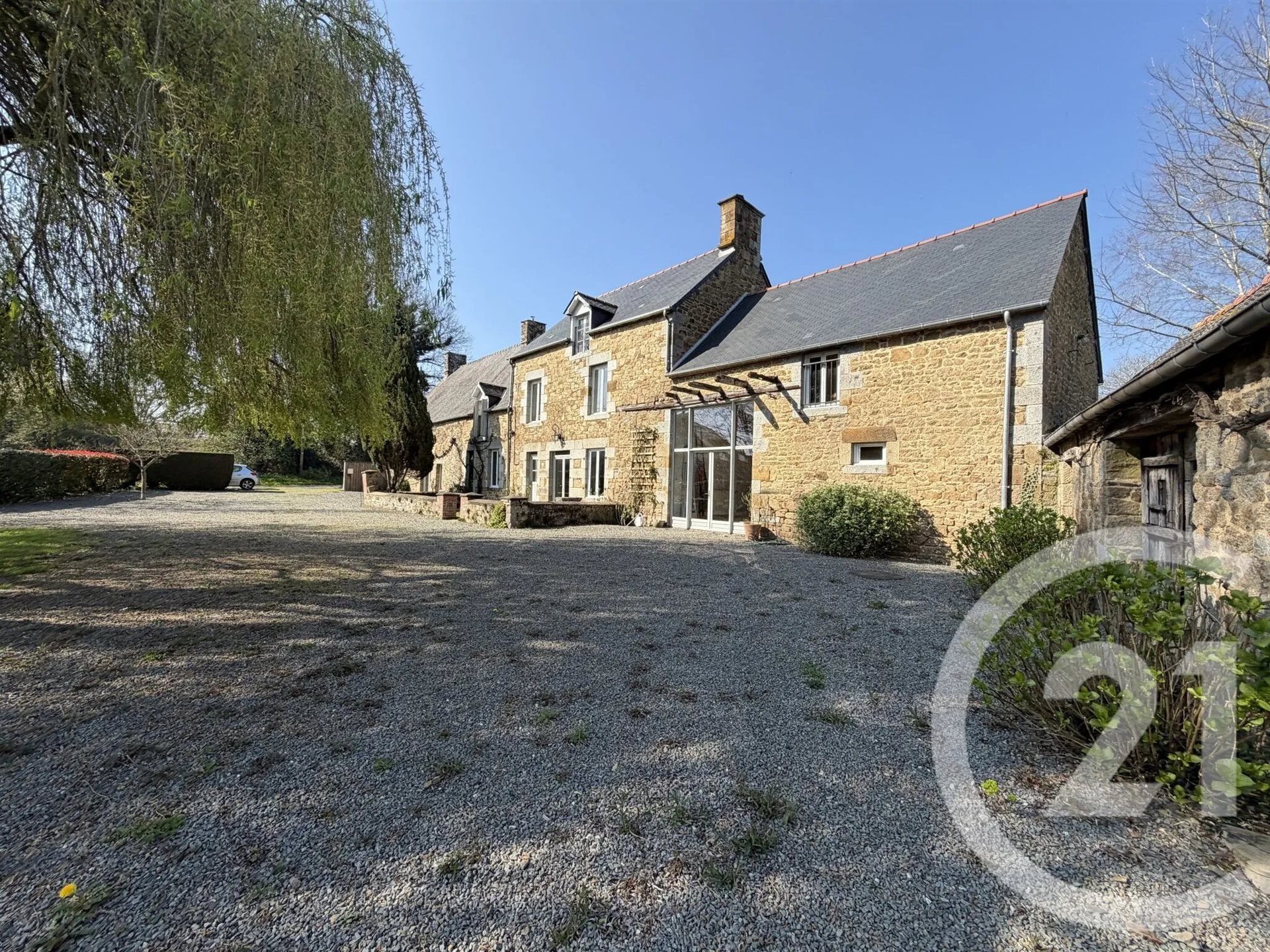 Maison à vendre, 383m², Noyal-sous-Bazouges