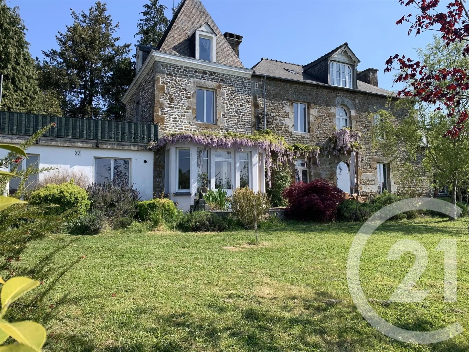 Maison à vendre, 297m², Noyal-sous-Bazouges