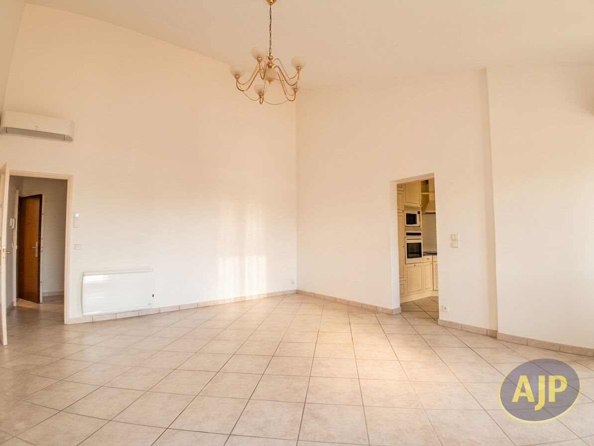 Appartement à vendre, 119m², Saintes