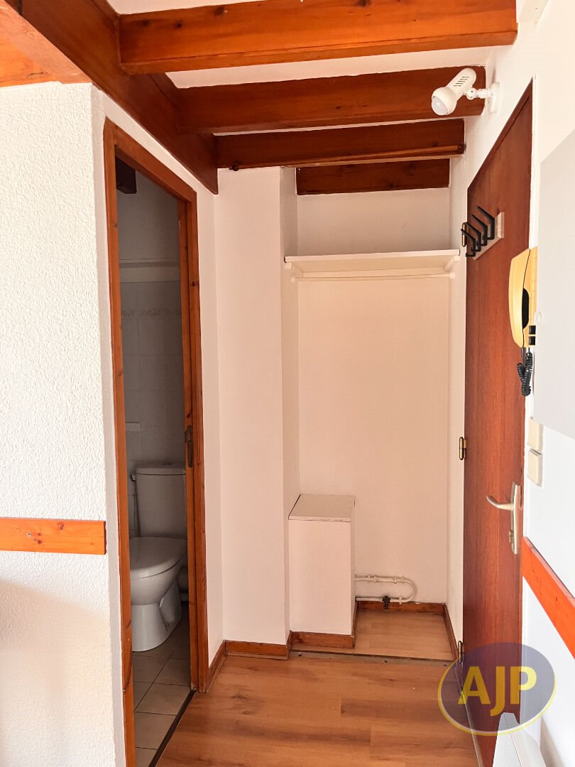 Appartement à louer, 40m², Saintes