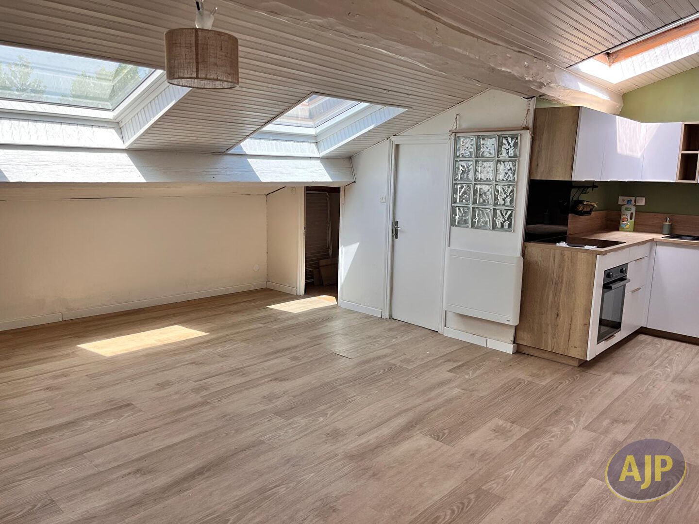 Appartement à louer, 33m², Saintes