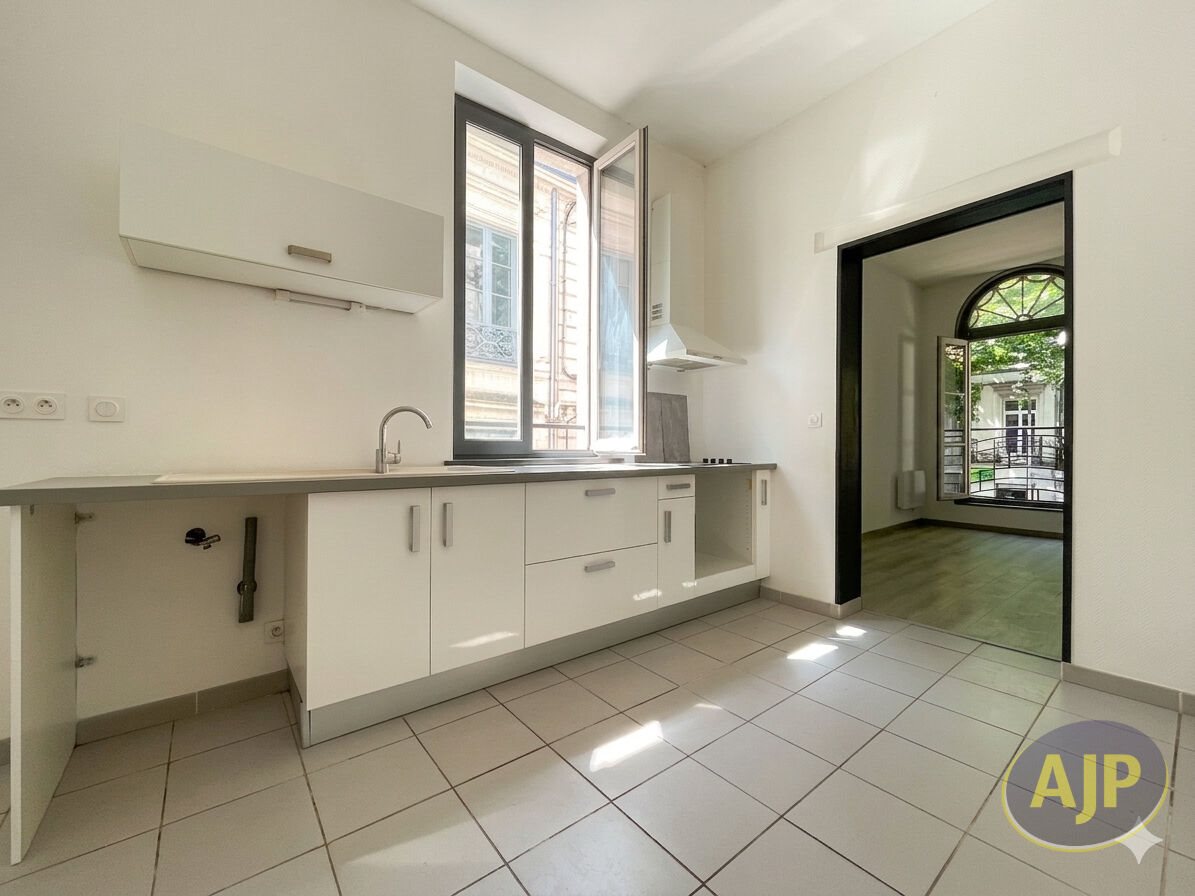 Appartement à vendre, 64m², Saintes