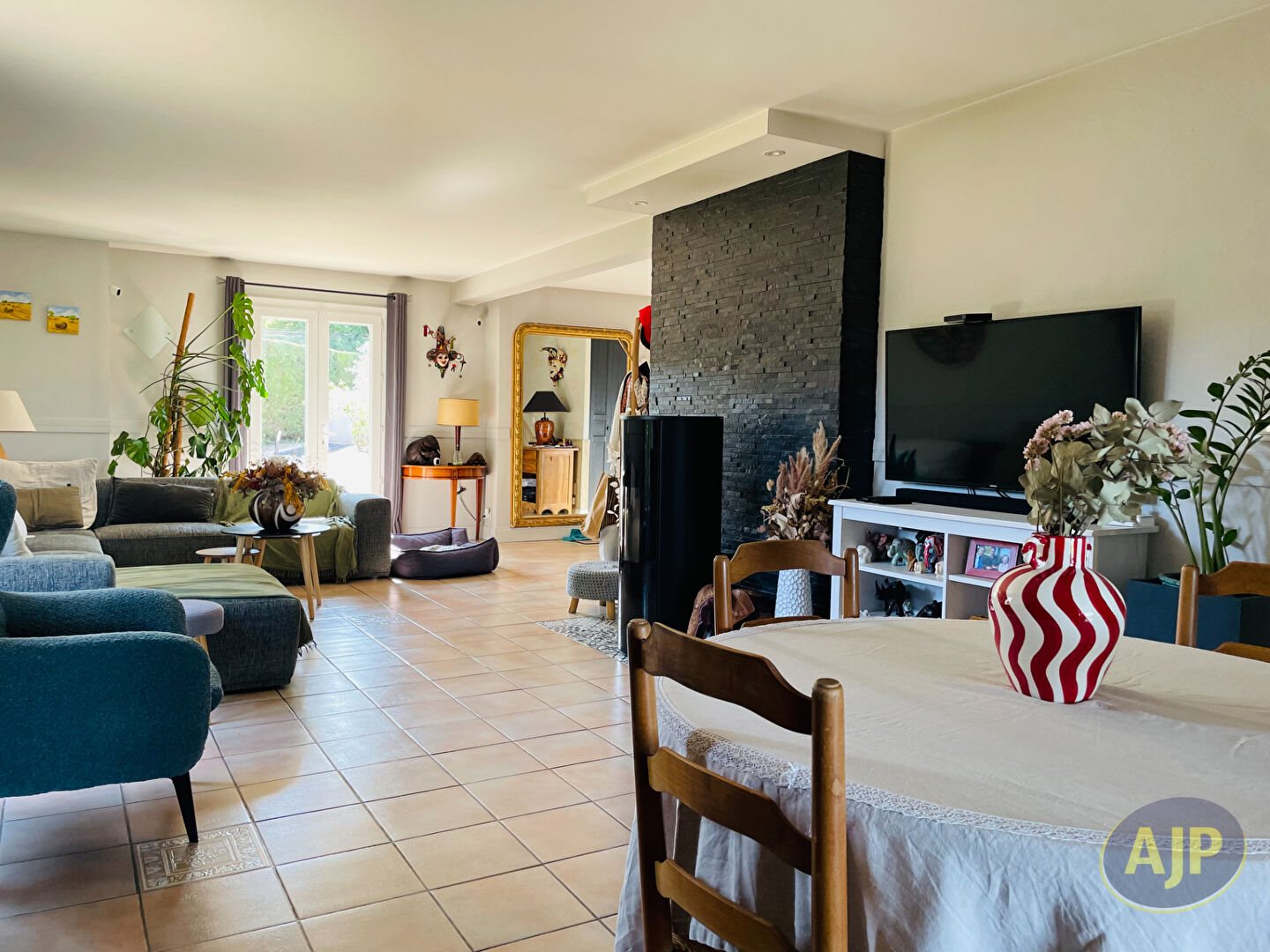 Maison à vendre, 217m², Saintes