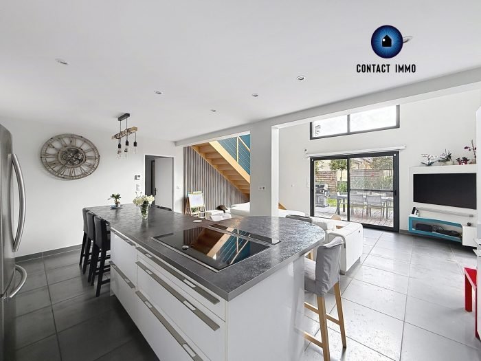 Maison à vendre, 130m², Saint-Pantaléon-de-Larche