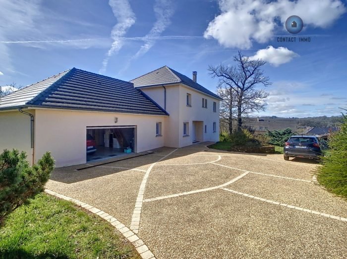 Maison à vendre, 170m², Saint-Pantaléon-de-Larche