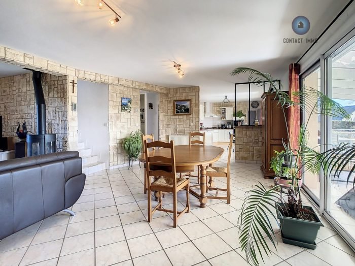 Maison à vendre, 170m², Saint-Pantaléon-de-Larche
