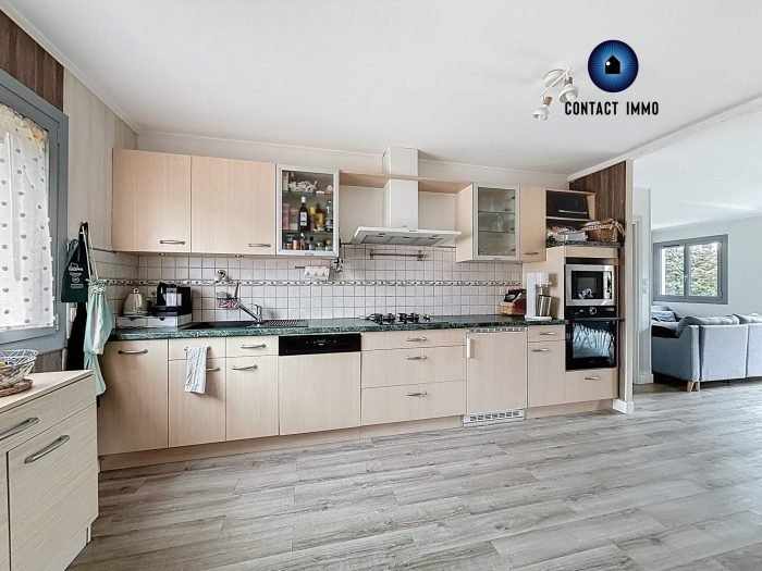 Maison à vendre, 115m², Ussac