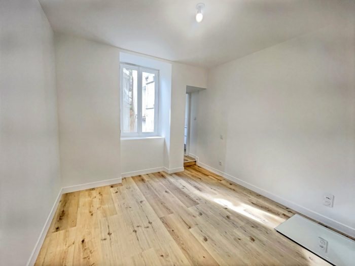 Appartement à louer, 24m², Brive-la-Gaillarde