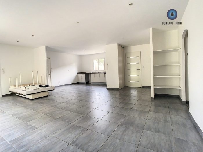 Maison à louer, 107m², Saint-Pantaléon-de-Larche
