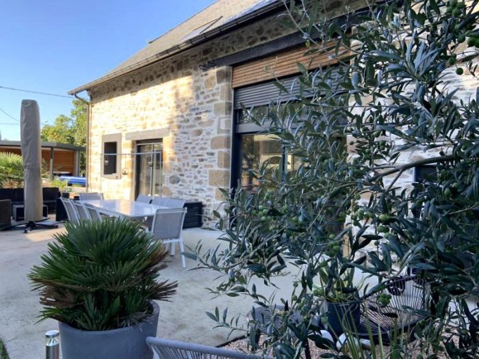 Maison à vendre, 230m², Sainte-Féréole