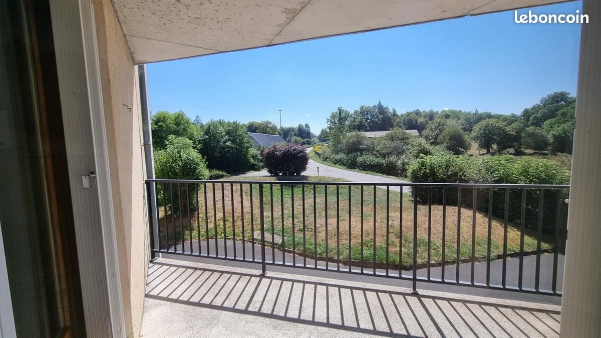 Appartement à louer, 68m², Merlines
