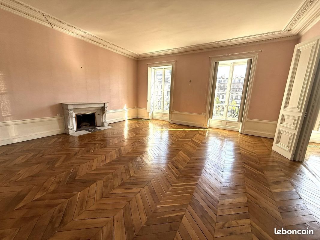 Appartement à louer, 236m², Clermont-Ferrand