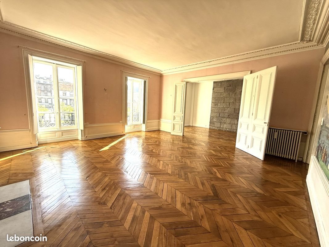 Appartement à louer, 236m², Clermont-Ferrand