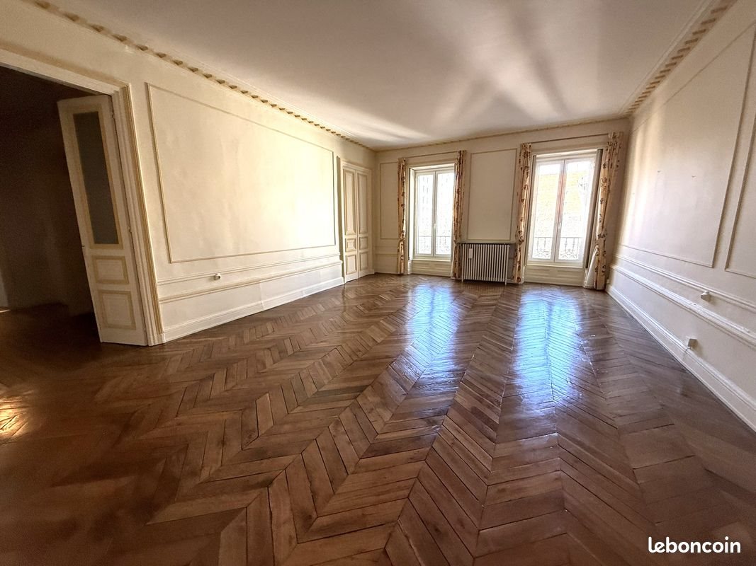 Appartement à louer, 236m², Clermont-Ferrand