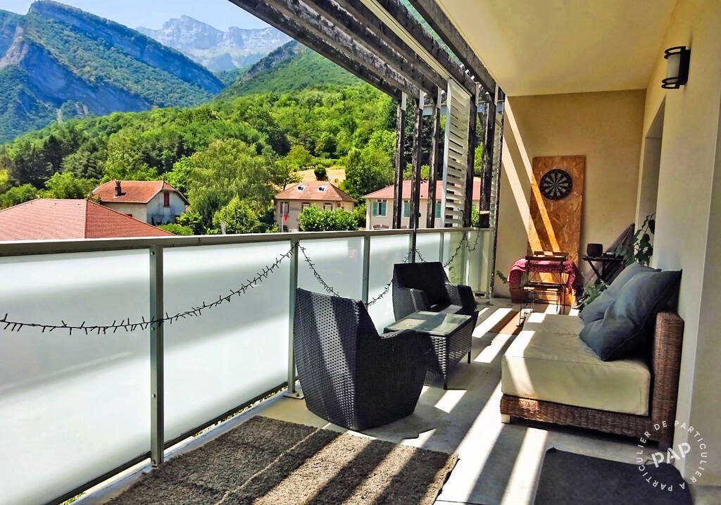 Appartement à louer, 70m², La Terrasse