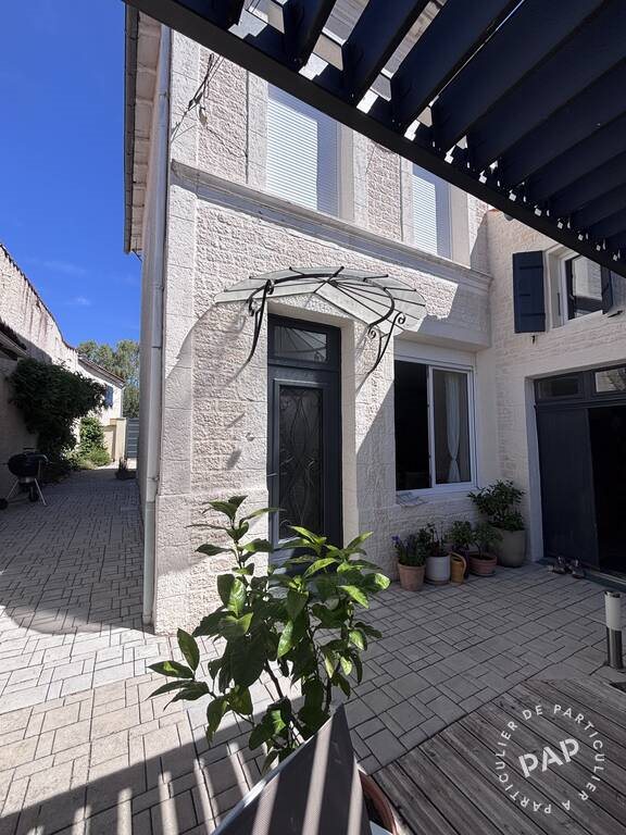 Maison à vendre, 200m², Mortagne-sur-Gironde