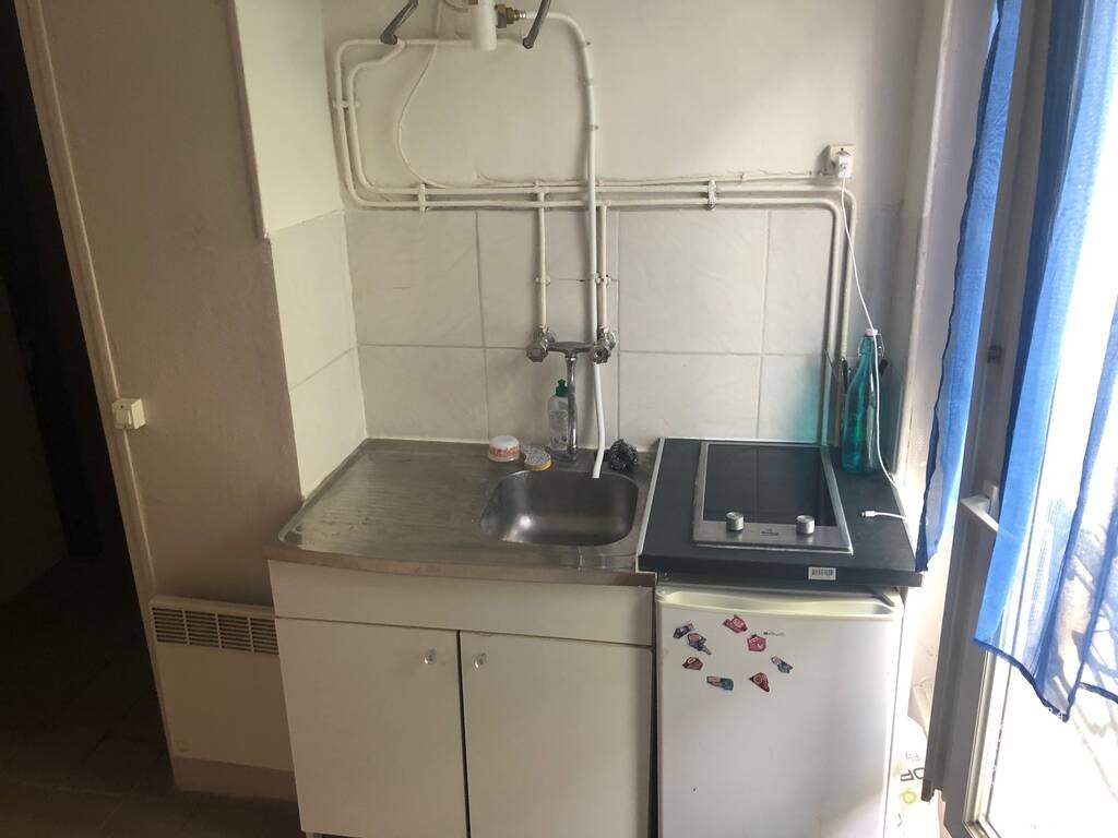 Appartement à louer, 17m², Paris 18ème