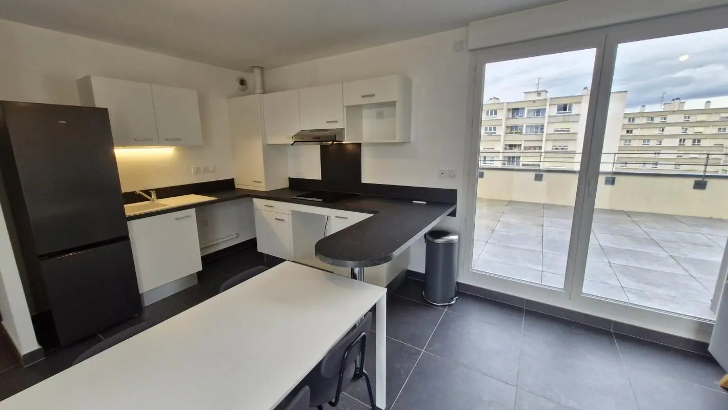 Appartement à louer, 64m², Bron
