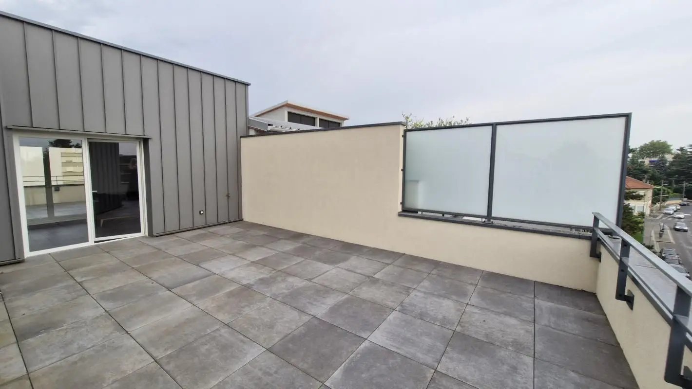 Appartement à louer, 64m², Bron