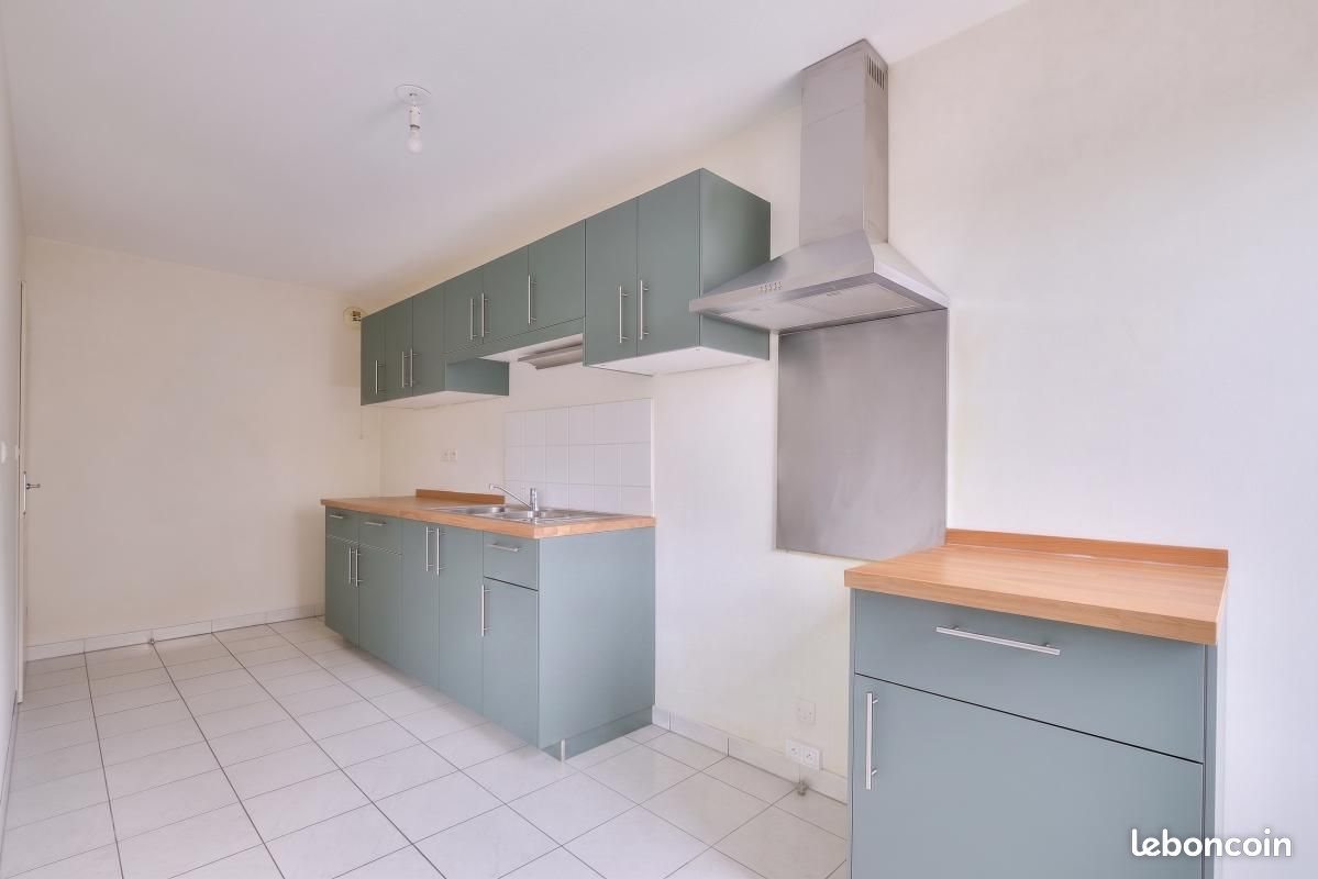 Appartement à louer, 72m², Pierre-Bénite