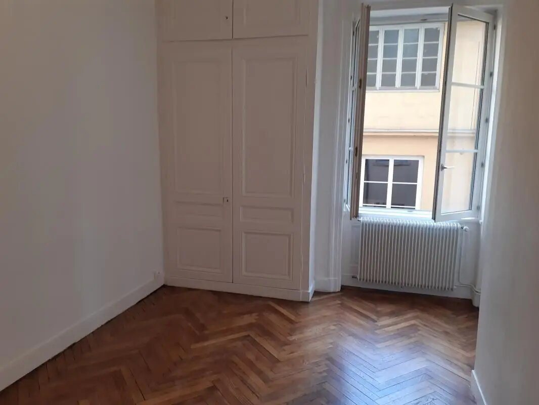 Appartement à louer, 81m², Lyon 1er