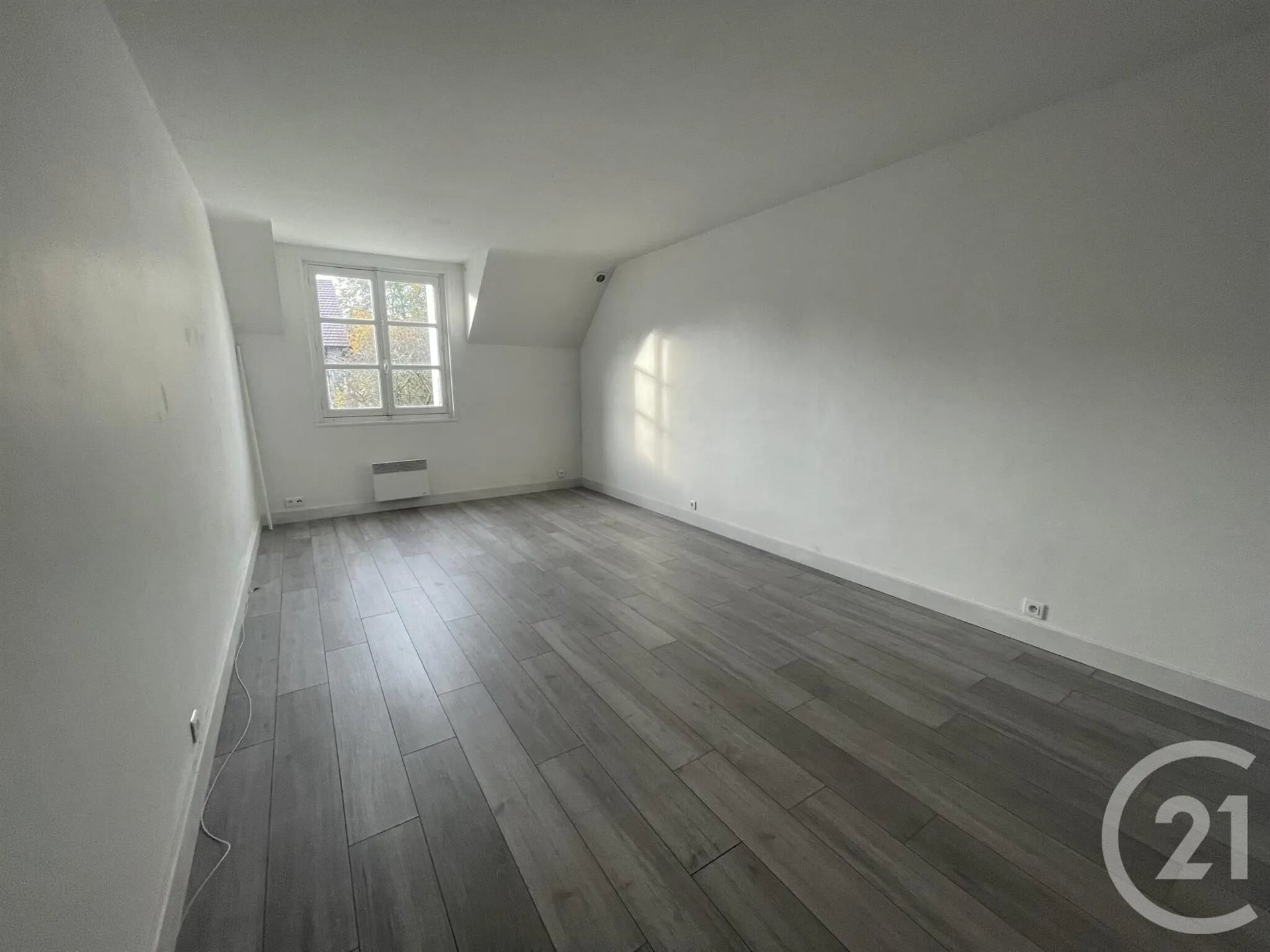 Appartement à louer, 76m², Barbizon