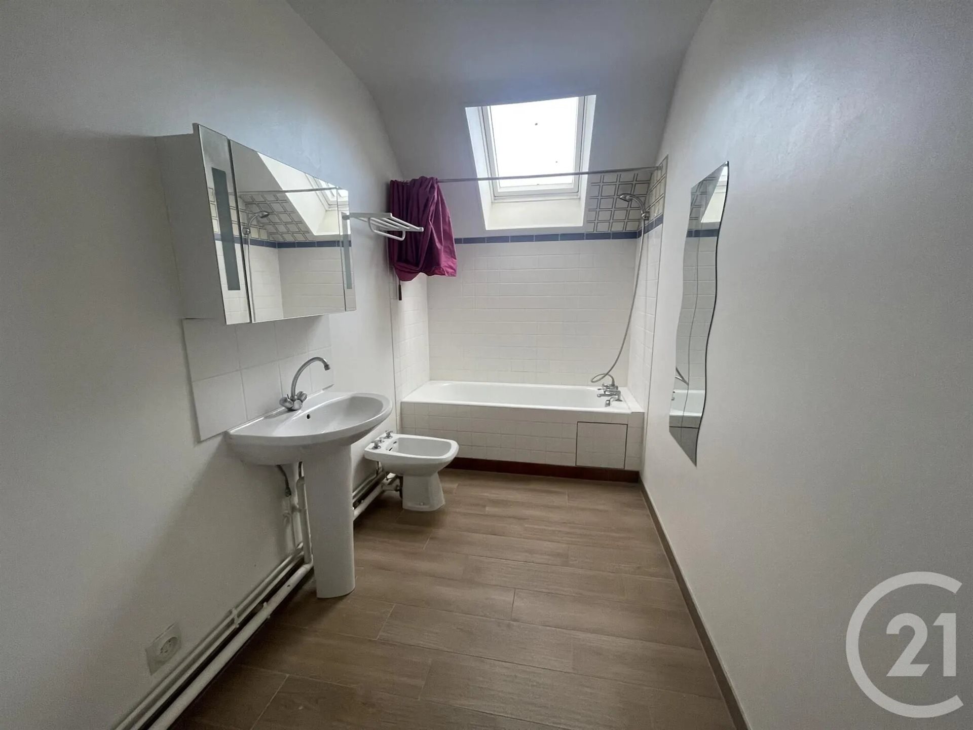 Appartement à louer, 76m², Barbizon