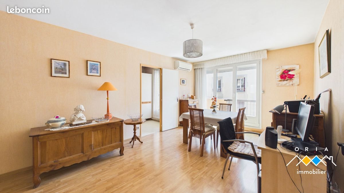 Appartement à vendre, 79m², Saint-Max