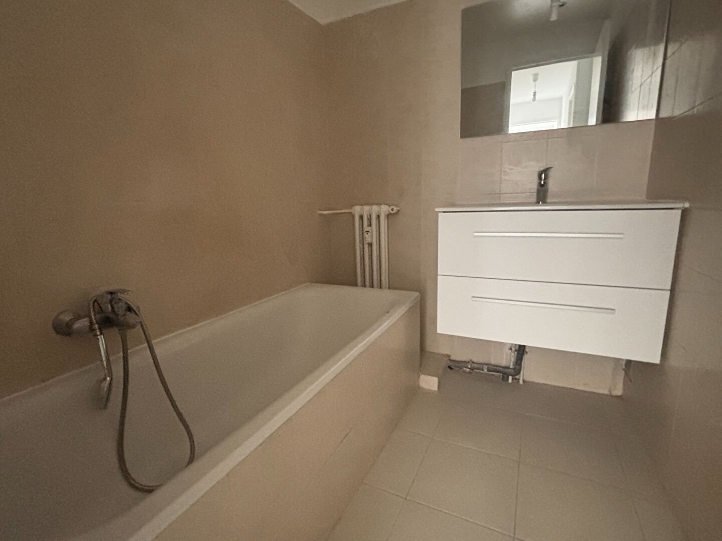 Appartement à louer, 68m², Nice