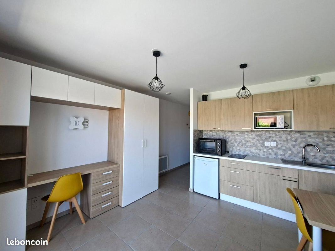 Appartement à louer, 24m², Nîmes