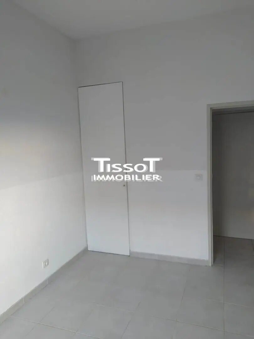 Appartement à louer, 42m², Nîmes