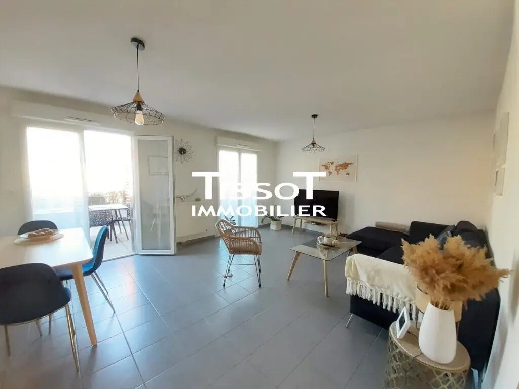 Appartement à louer, 61m², Nîmes