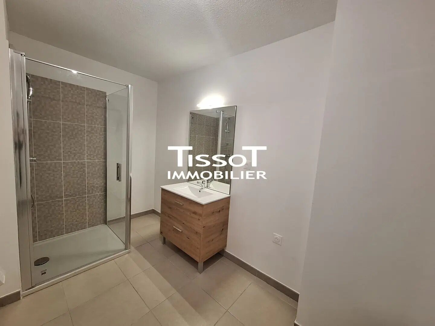 Appartement à louer, 43m², Garons