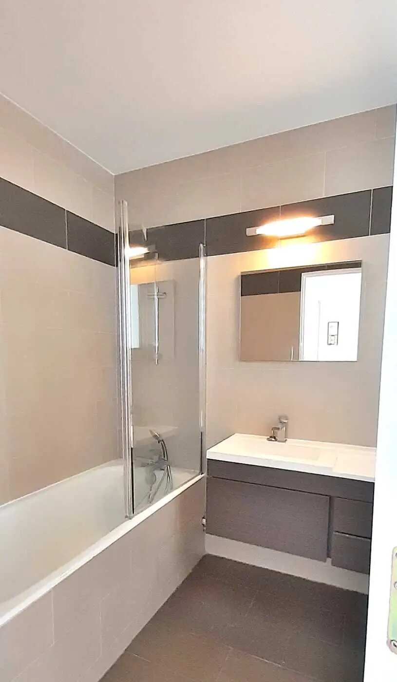Appartement à louer, 48m², Courbevoie