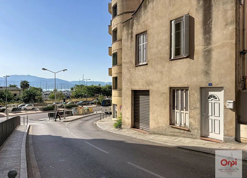 Appartement à louer, 59m², Ajaccio
