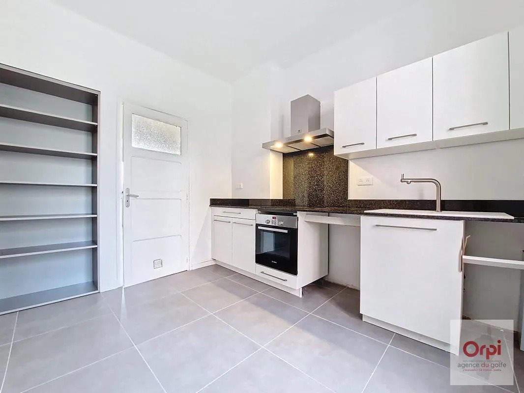 Appartement à louer, 80m², Ajaccio
