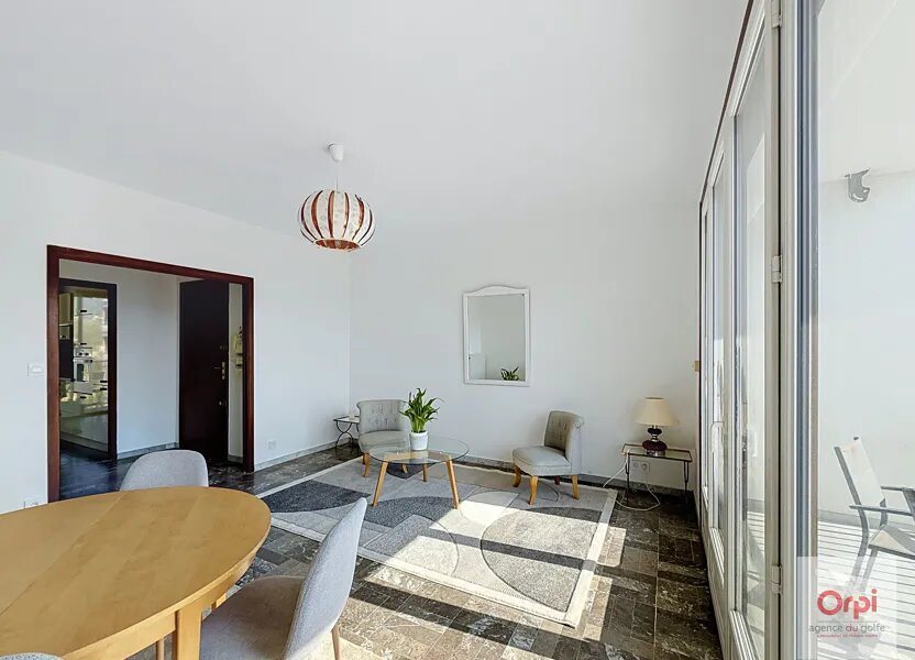 Appartement à louer, 70m², Ajaccio