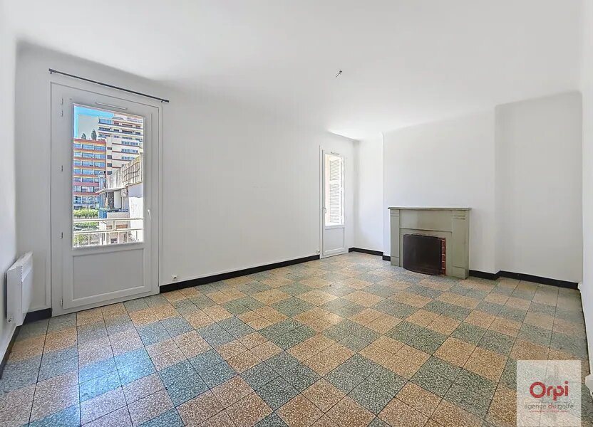 Appartement à louer, 71m², Ajaccio