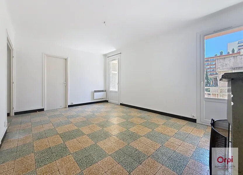 Appartement à louer, 71m², Ajaccio