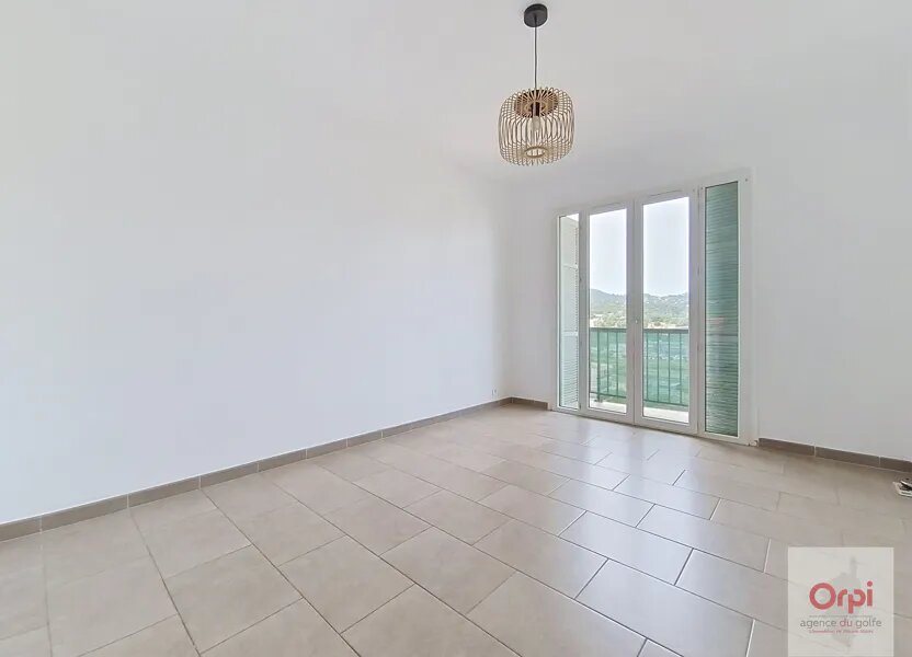 Appartement à louer, 72m², Ajaccio