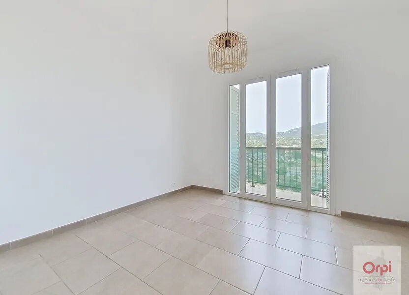 Appartement à louer, 72m², Ajaccio