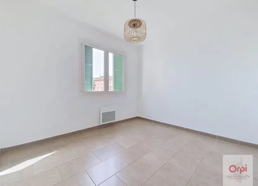 Appartement à louer, 72m², Ajaccio